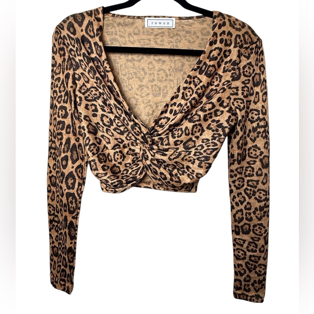 ** Rowen Tan and Black Leopard Print long sleeve crop
